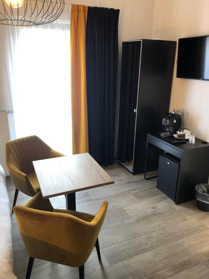 Le Durbuysien Hotel Bagian luar foto